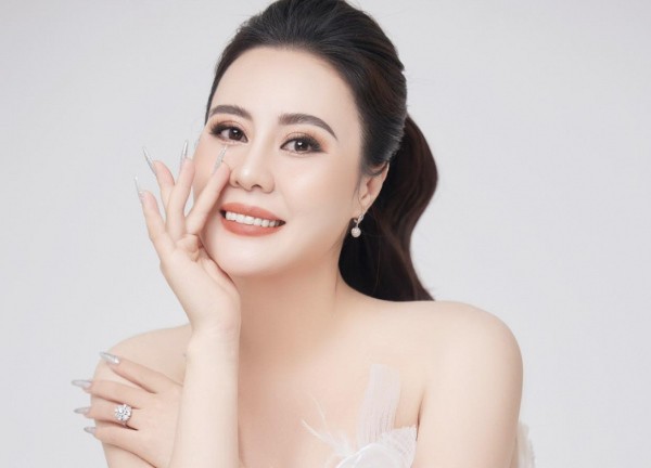 Vì sao Mrs Grand Vietnam lại rời lịch chung kết?