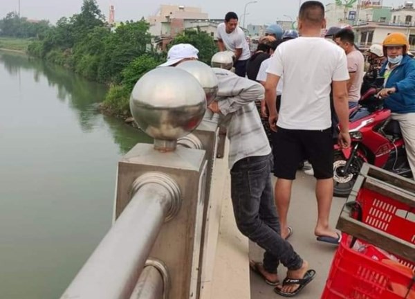 Công an triệu tập người để lại dép và "thư tuyệt mệnh" gửi vợ yêu trên cầu