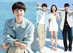 Song Joong Ki lột xác bảnh bao bên BIBI ở LHP Cannes 2023