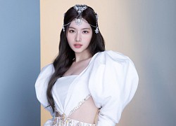 Sana (TWICE) gục ngã ngay trên sân khấu