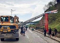 2 người chết, hàng trăm ngôi nhà hư hỏng do thời tiết cực đoan