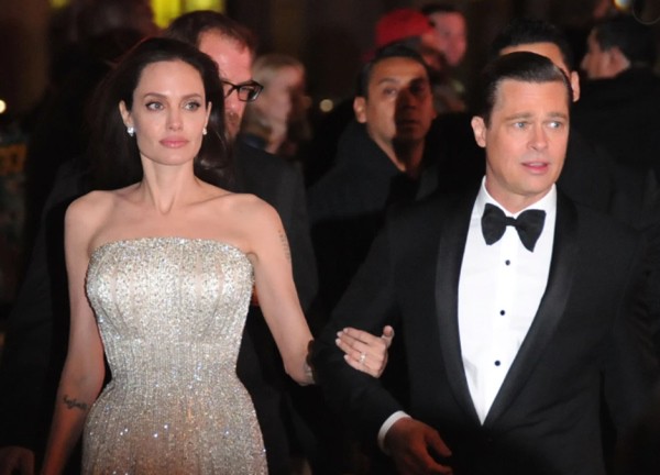 Angelina Jolie tố Brad Pitt cố gắng bịt miệng cô sau cáo buộc ngược đãi trẻ em