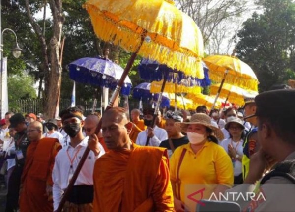 Tổng thống Indonesia Joko Widodo chúc mừng Phật tử nhân Đại lễ Vesak