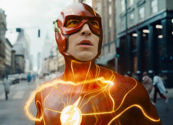 Phim siêu anh hùng 'The Flash' nhận khen chê lẫn lộn trước khi ra rạp