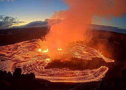 Siêu núi lửa Kilauea ở Hawaii 'thức giấc', phun dung nham đỏ rực