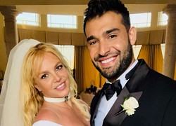 Britney Spears xóa Instagram trước kỷ niệm 1 năm ngày cưới