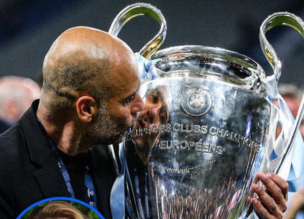 Guardiola cuối cùng cũng được 'người đàn bà đẹp' để mắt tới