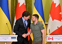 Tổng thống Zelenskyy nói cuộc phản công của Ukraine đã bắt đầu khi gặp ông Trudeau