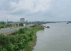 Tìm kiếm cháu bé 12 tuổi bị đuối nước lúc tắm sông, hơn 1 ngày sau bạn đi cùng mới kể