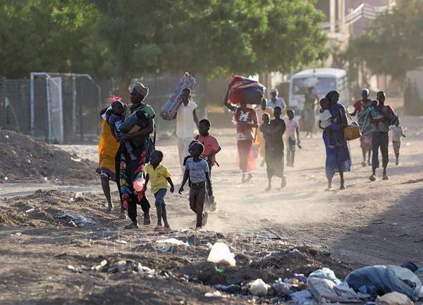 Giao tranh tại Sudan: Trên 500.000 người đã rời khỏi Sudan đi lánh nạn