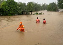 Bão chồng bão, hai nước châu Á sơ tán khẩn cấp hàng trăm nghìn dân