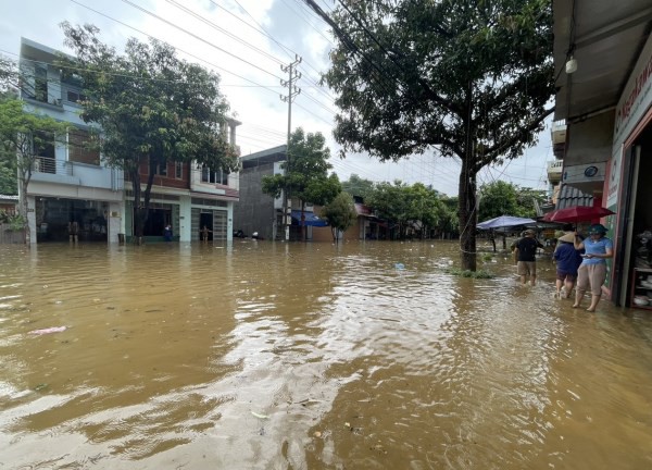 Một người chết, hơn 100 ngôi nhà bị ảnh hưởng do mưa lớn kéo dài tại Lào Cai