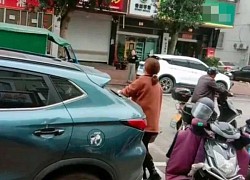 Chồng nói đi công tác nhưng thực chất là đi với tình nhân, bất ngờ hơn khi "tiểu tam" là bạn thân của vợ