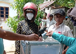 Cùng bố mẹ đi đãi hến, 3 anh em đuối nước tử vong