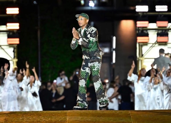 Show diễn ra mắt Louis Vuitton của Pharrell Williams thu hút hơn 1 tỷ lượt xem