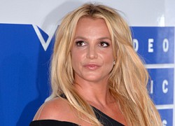 Britney Spears bị nhân viên an ninh của ngôi sao bóng rổ NBA Victor Wembanyama tát khi đến xin chụp ảnh