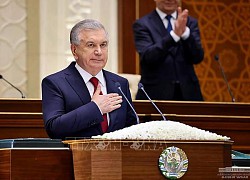 Ông Shavkat Mirziyoyev tuyên thệ nhậm chức Tổng thống Uzbekistan