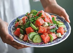 Cách làm món salad kiểu Địa Trung Hải giải nhiệt ngày hè