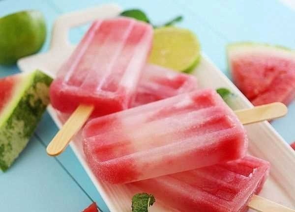 Không cần máy móc phức tạp cũng có thể làm ngay 3 món kem dưa hấu thanh nhiệt mát lạnh, ngon hết ý