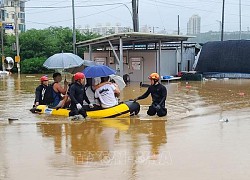 Hàn Quốc thiệt hại nặng do mưa lớn kéo dài