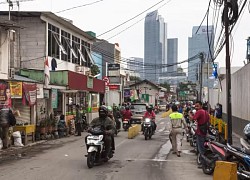 'Ma trận' dây cáp điện trở thành nỗi ám ảnh của người dân Jakarta