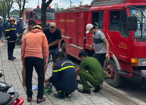 TP.HCM: 5 công nhân thoát nước thương vong vì ngạt khí ở dưới cống