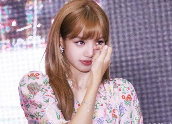 Hé lộ lý do Lisa định rời YG: Nổi tiếng nhất BLACKPINK nhưng xếp hạng thù lao lại thấp bất ngờ?