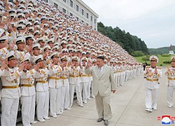 Ông Kim Jong-un kêu gọi tăng cường sức mạnh hải quân trước nguy cơ chiến tranh