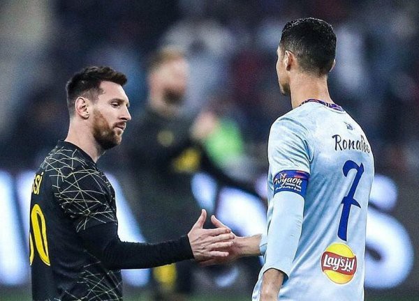 Fan giận dữ vì Ronaldo và Messi giảm chỉ số thê thảm trong FC24