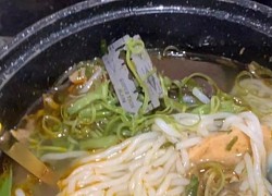 Bị khách tố có dao lam trong bún bò, chủ quán ở TP.HCM bức xúc lên tiếng &#8220;không cần giải thích&#8221;