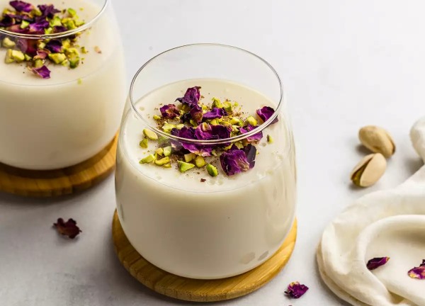 Món pudding hoa hồng giúp làn da mịn màng, trắng sáng