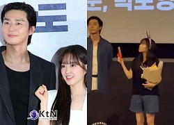 Tranh cãi clip Park Seo Joon phũ phàng với Park Bo Young ngay tại sự kiện, lý do liên quan đến bạn gái?