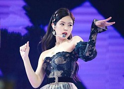 Jennie (BLACKPINK) bất ngờ &#8220;bỏ&#8221; sân khấu khi đang biểu diễn, hành động sau đó nhận &#8220;mưa lời khen&#8221;