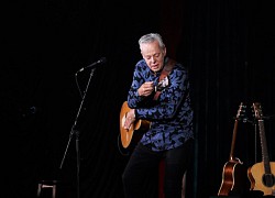 Huyền thoại Tommy Emmanuel và câu chuyện diễn live