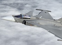 Lính Ukraine cùng lúc học lái tiêm kích F-16 Mỹ và Gripen Thụy Điển