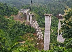Sập cầu xe lửa cao chót vót ở Ấn Độ, ít nhất 17 công nhân thiệt mạng