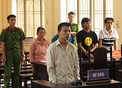 Dùng dao đâm bạn vì hát karaoke không góp tiền