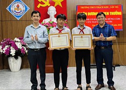 Tuyên dương hai học sinh lớp 7 cứu hai em nhỏ đuối nước