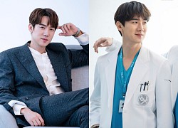 Yoo Yeon Seok: Mỹ nam đa tài sáng giá Kbiz, có duyên với vai bác sĩ, xuất thân gia đình ấn tượng