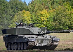 Siêu tăng Challenger 2 của Anh bị bắn cháy trên chiến trường Ukraine