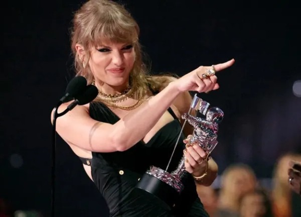 Taylor Swift thắng lớn tại MTV VMAs 2023, dàn thần tượng K-pop không kém cạnh