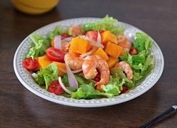 2 món salad tôm ngon miệng dễ làm lại phù hợp với người ăn kiêng giảm cân