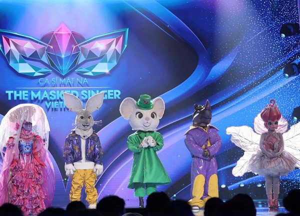 Các chương trình và dàn nghệ sĩ Việt hoãn show sau vụ cháy chung cư, The Masked Singer vẫn lên sóng