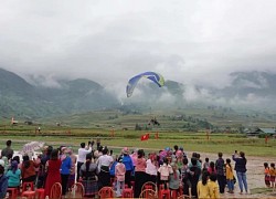 Festival dù lượn 'Bay trên mùa vàng' năm 2023