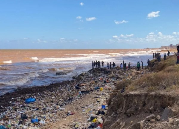 Giây phút đối mặt dòng lũ của người dân Libya sống sót sau thảm họa vỡ đập