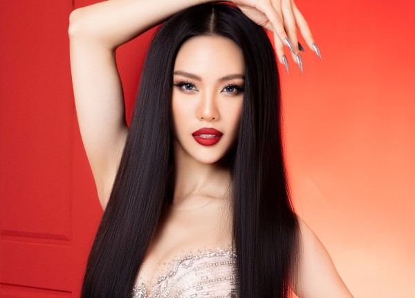 Siêu mẫu Bùi Quỳnh Hoa: Tôi sẽ không 'nhạt' ở Miss Universe Vietnam