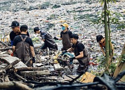 Ngày càng có nhiều đội nhóm "siêu nhân" ngâm mình dọn rác, hồi sinh kênh đen khắp TP.HCM