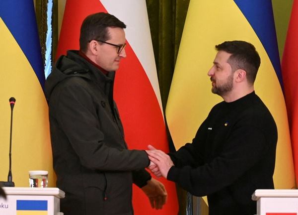 Tổng thống Ukraine Zelensky bị yêu cầu ngừng 'xúc phạm' người dân Ba Lan