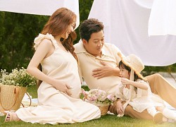 Con gái Trường Giang &#8211; Nhã Phương lộ diện đáng yêu trong bộ ảnh gia đình, diện mạo giống mẹ như đúc