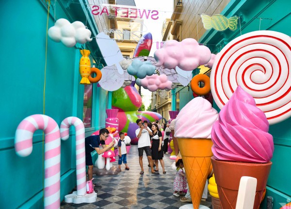 Khám phá phố đi bộ Carnaby kiểu châu Âu mới nổi ở Hà Nội